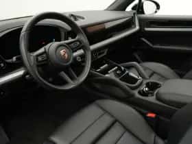 Porsche Cayenne (2024) thumbnail 4