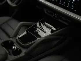 Porsche Cayenne (2024) thumbnail 45