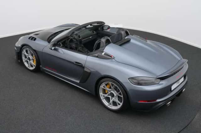 Porsche 718 (2025) thumbnail 3