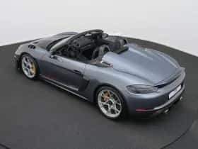 Porsche 718 (2025) thumbnail 3