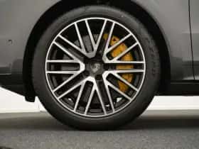 Porsche Cayenne (2026) thumbnail 16