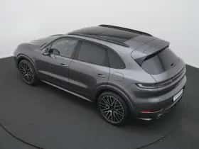Porsche Cayenne (2026) thumbnail 3