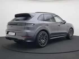 Porsche Cayenne (2026) thumbnail 6