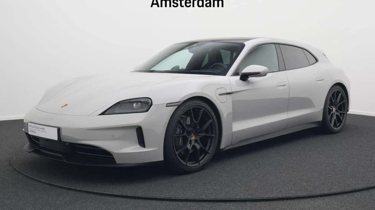 Porsche Taycan (2025) — foto 1
