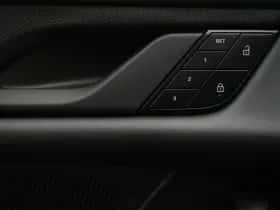Porsche Taycan (2025) thumbnail 18