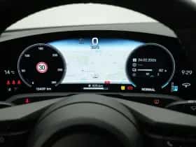 Porsche Taycan (2025) thumbnail 35