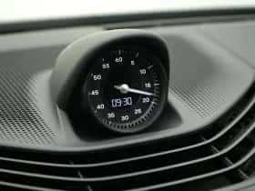 Porsche Taycan (2025) thumbnail 38