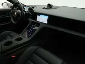 Porsche Taycan (2025) thumbnail 45