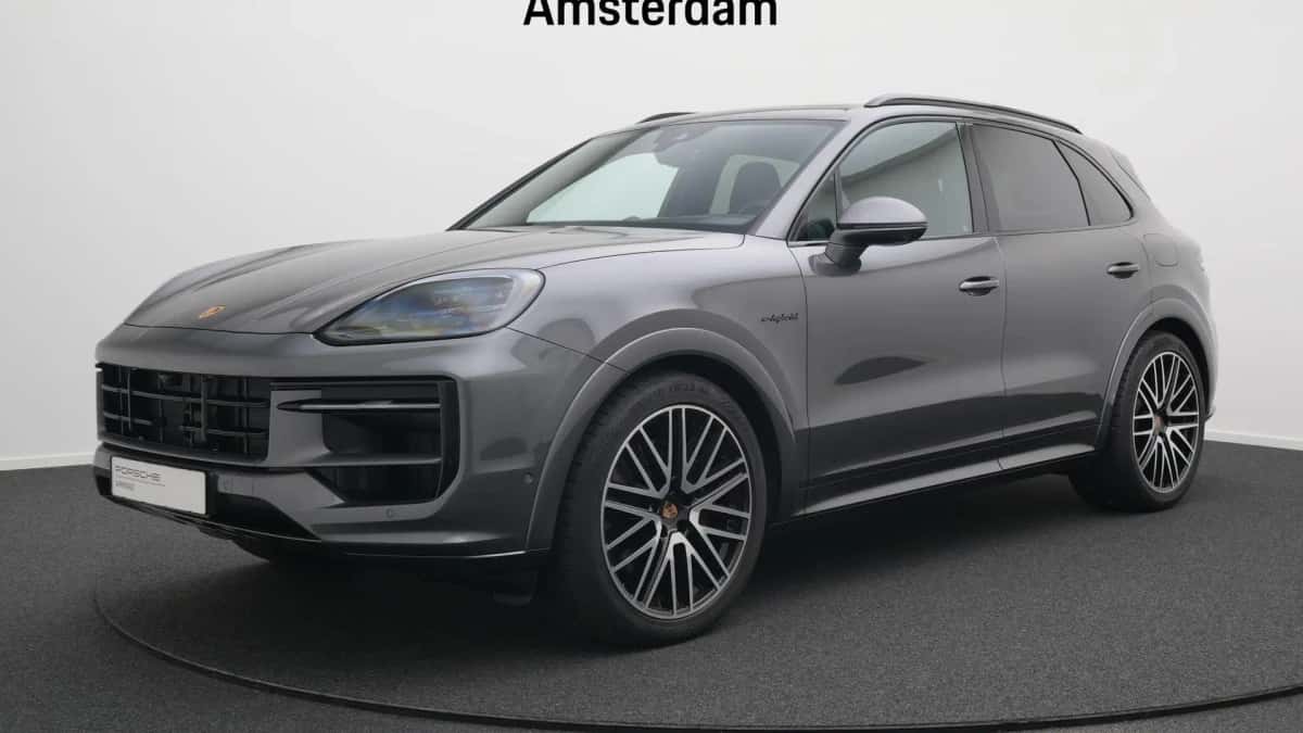 Porsche Cayenne (2025) — foto 1