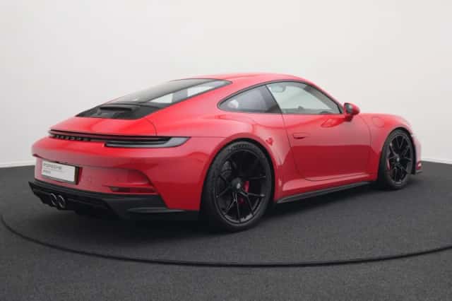 Porsche 911 (2022) thumbnail 3