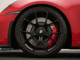 Porsche 911 (2022) thumbnail 4