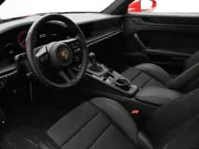 Porsche 911 (2022) thumbnail 5