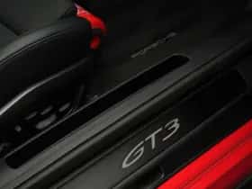 Porsche 911 (2022) thumbnail 45