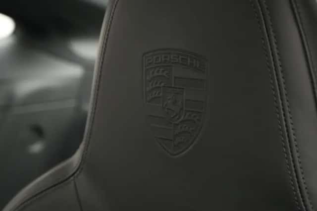 Porsche 911 (2022) thumbnail 6