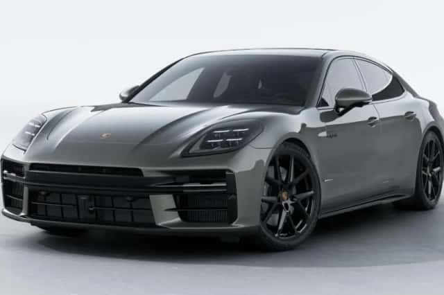 Porsche Panamera (2026) thumbnail 1