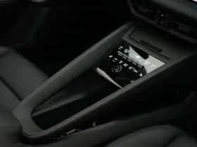 Porsche Macan (2025) thumbnail 50