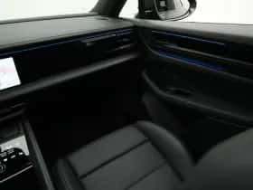 Porsche Macan (2025) thumbnail 54