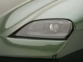Porsche Taycan (2025) thumbnail 12