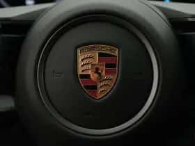 Porsche Taycan (2025) thumbnail 32