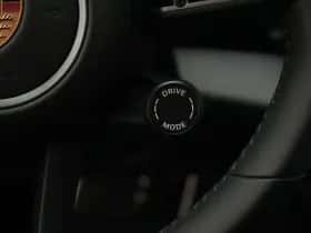 Porsche Taycan (2025) thumbnail 33