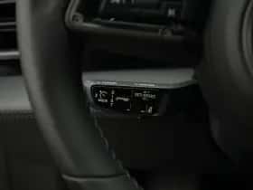 Porsche Taycan (2025) thumbnail 36