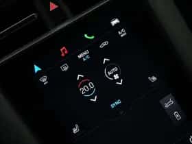 Porsche Taycan (2025) thumbnail 37