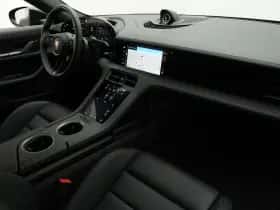 Porsche Taycan (2025) thumbnail 45