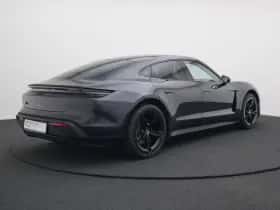 Porsche Taycan (2024) thumbnail 2