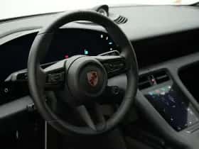 Porsche Taycan (2024) thumbnail 27