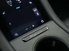 Porsche Taycan (2024) thumbnail 36