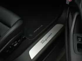 Porsche Taycan (2024) thumbnail 38
