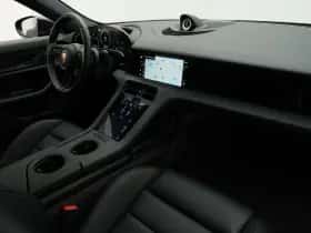 Porsche Taycan (2024) thumbnail 39