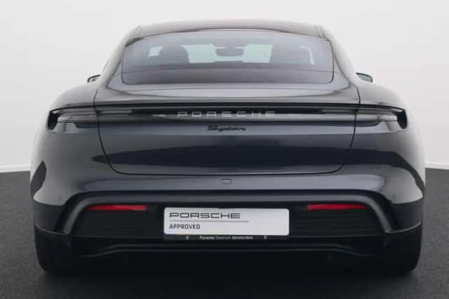 Porsche Taycan (2024) thumbnail 5