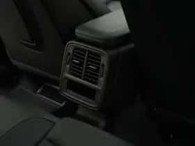 Porsche Taycan (2024) thumbnail 41