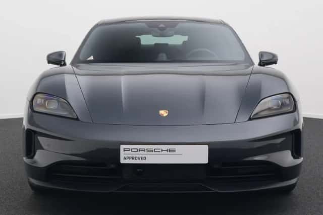 Porsche Taycan (2024) thumbnail 6