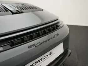 Porsche 911 (2024) thumbnail 12