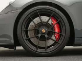 Porsche 911 (2024) thumbnail 4