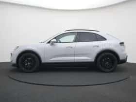 Porsche Macan (2026) thumbnail 19