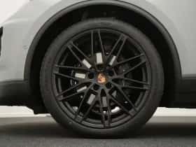 Porsche Macan (2026) thumbnail 4