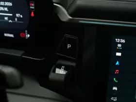 Porsche Macan (2026) thumbnail 38