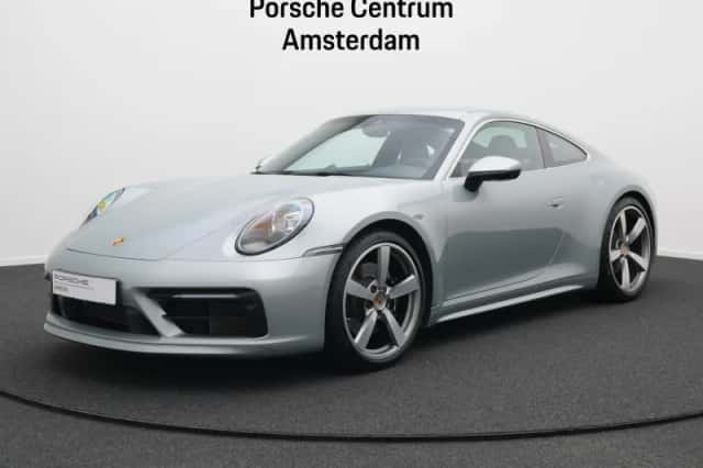 Porsche 911 (2021) thumbnail 1