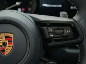 Porsche 911 (2021) thumbnail 55