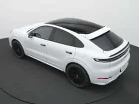 Porsche Cayenne (2024) thumbnail 13
