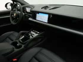 Porsche Cayenne (2024) thumbnail 50