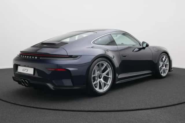 Porsche 911 (2026) thumbnail 2