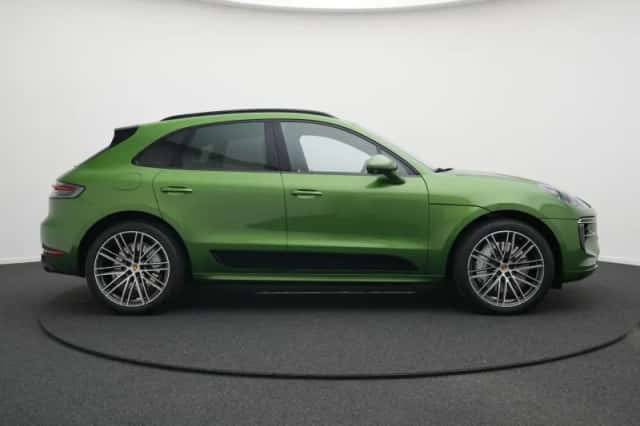 Porsche Macan (2020) thumbnail 2