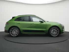 Porsche Macan (2020) thumbnail 2