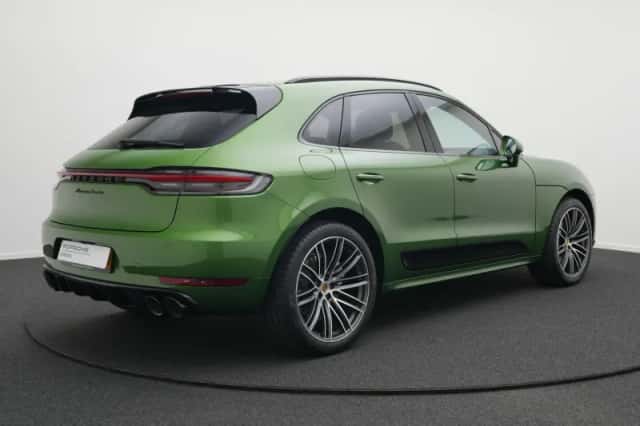 Porsche Macan (2020) thumbnail 3