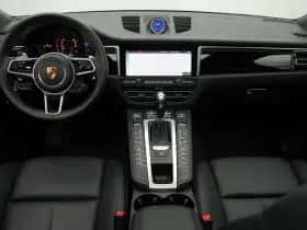 Porsche Macan (2020) thumbnail 7