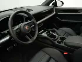 Porsche Cayenne (2025) thumbnail 5